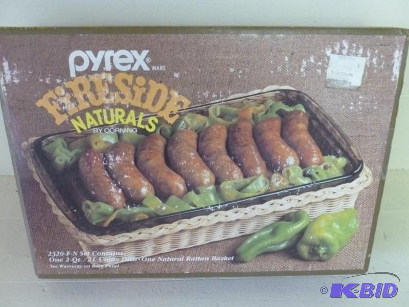lot 116 image: Pyrex Fireside Naturals 2-quart bak...