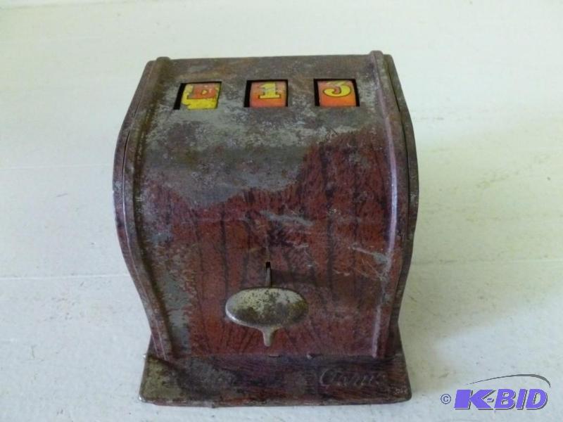 lot 121 image: Vintage Kalon Games metal bodied bi...