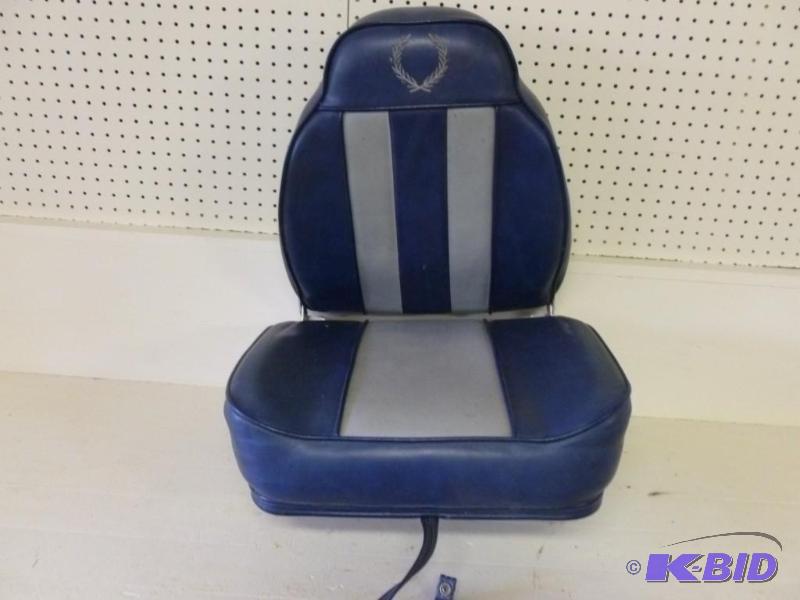 lot 14 image: Large swivel boat seat that measure...