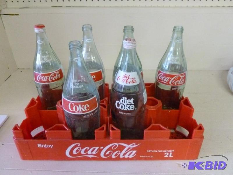 lot 199 image: This lot consists of six large 32 o...