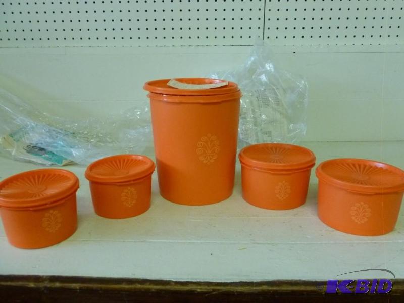 lot 235 image: This lot consists of a large Tupper...