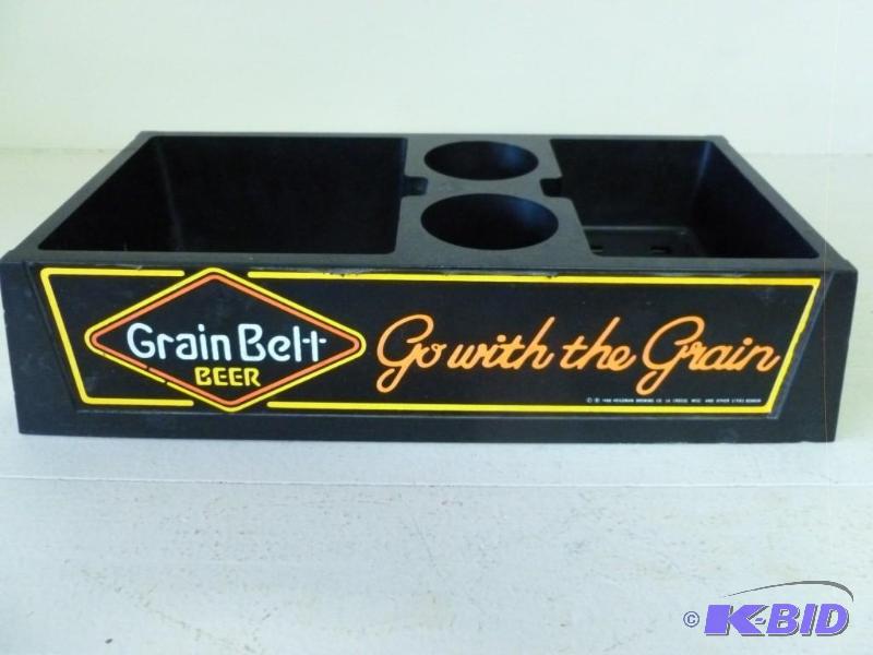 lot 263 image: Grain Belt heavy gage plastic bar c...