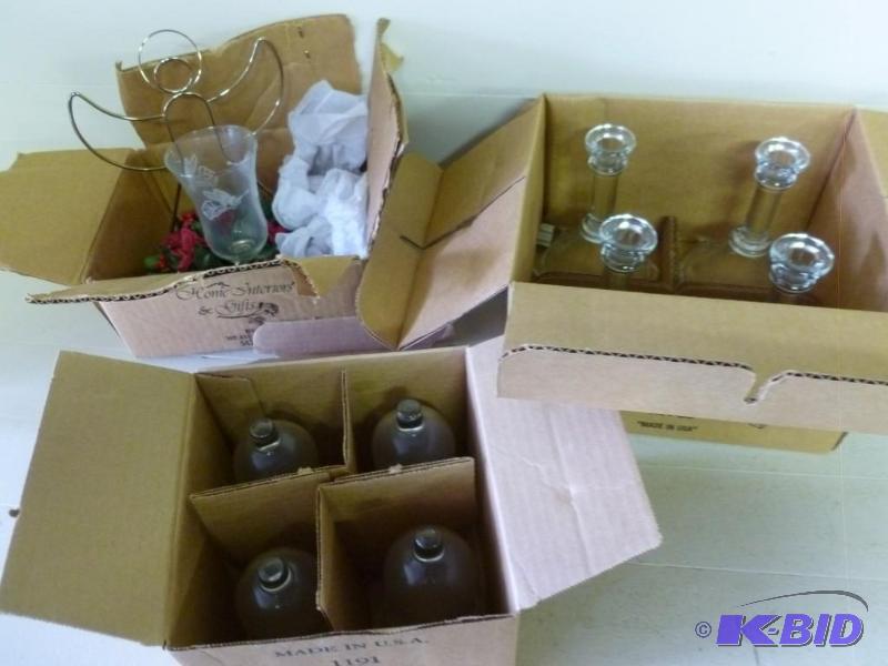 lot 299 image: Large lot of new Home Interiors gla...