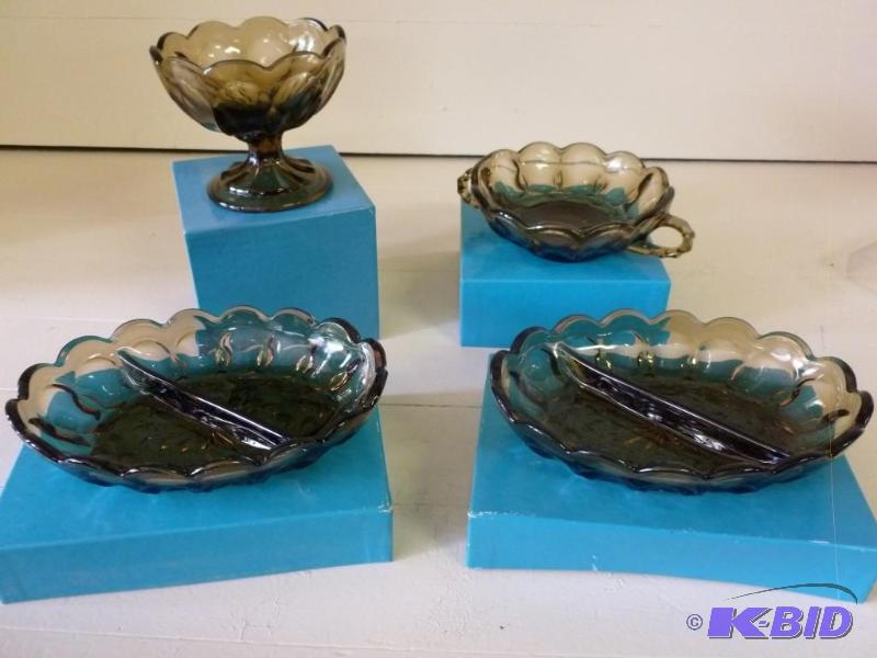 lot 308 image: Lot of four Anchor Hocking glass gi...