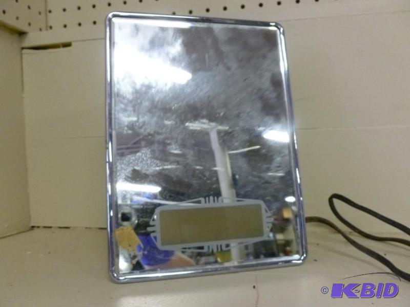 lot 313 image: Vintage light up vanity mirror with...