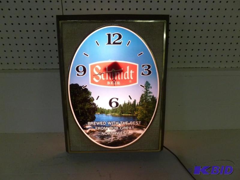 lot 32 image: Vintage Schmidt heavy gage plastic ...