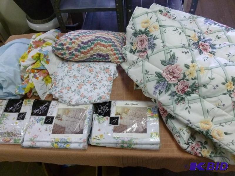 lot 352 image: Large lot of bedding that includes ...