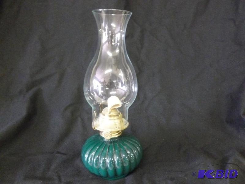 lot 37 image: Lamplight Farms oil lamp that measu...