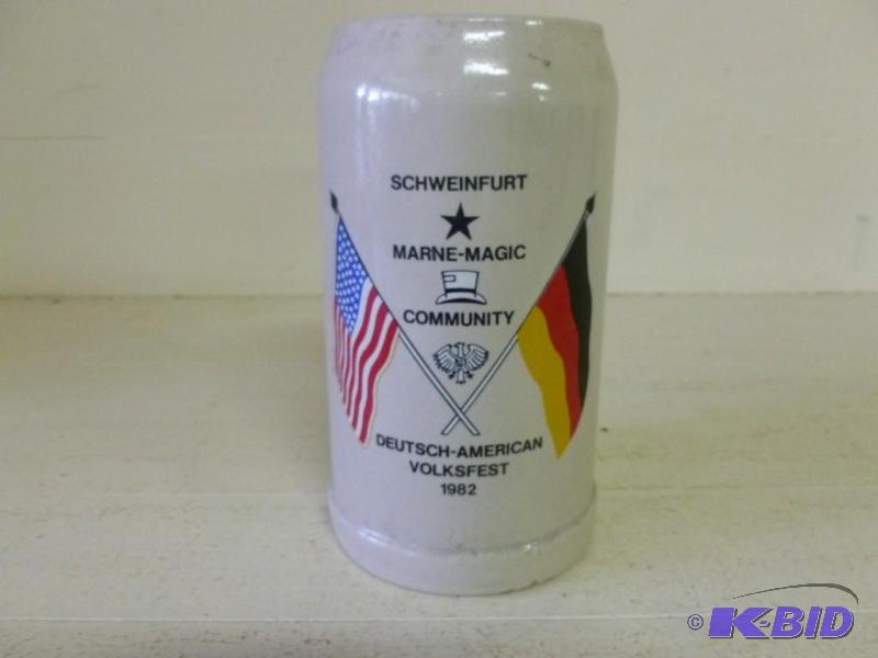 lot 381 image: Large Collectible 1982 Deutsch - Am...