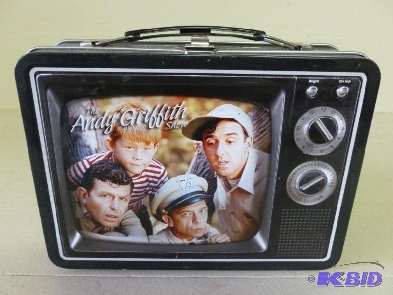 lot 41 image: The Andy Griffith Show metal lunchb...