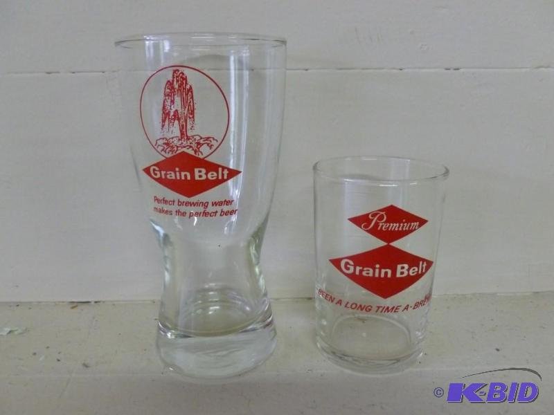 lot 51 image: Lot of two vintage Grain Belt beer ...