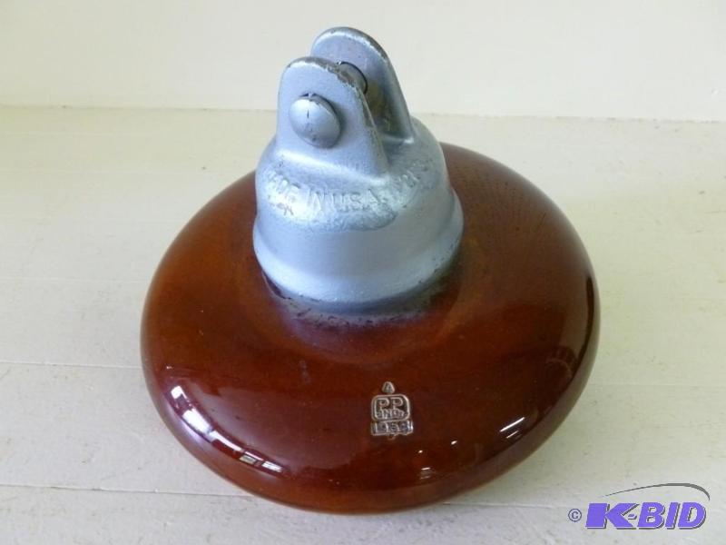 lot 78 image: Large 1958 PP Inc. porcelain insula...