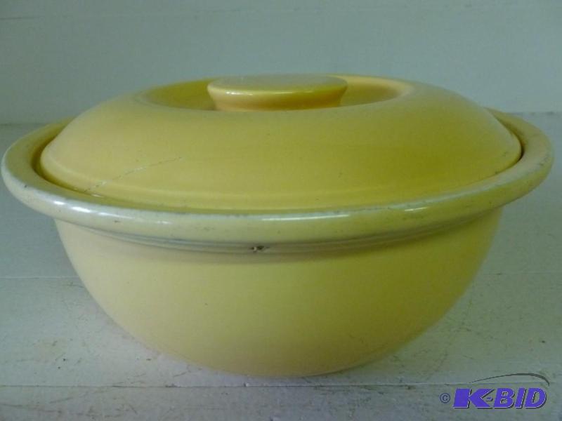 lot 85 image: Vintage Fiesta covered casserole th...