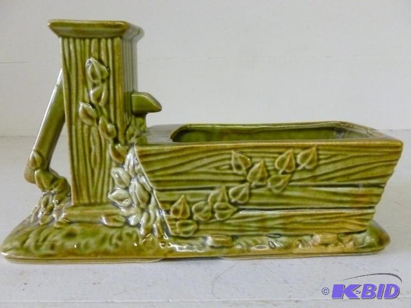 lot 87 image: Beautiful Shawnee USA planter #716,...