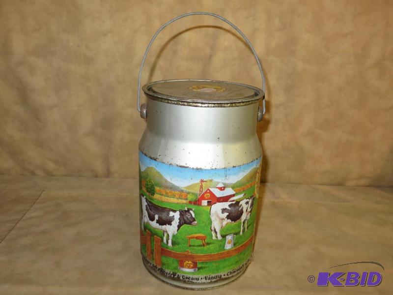 CHUPA CHIP TIN -- looks like a smal...