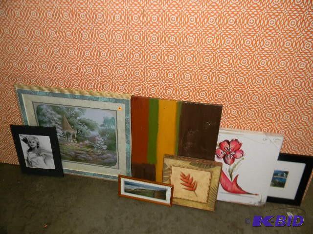 Lot of 7 framed and canvas wall dec...