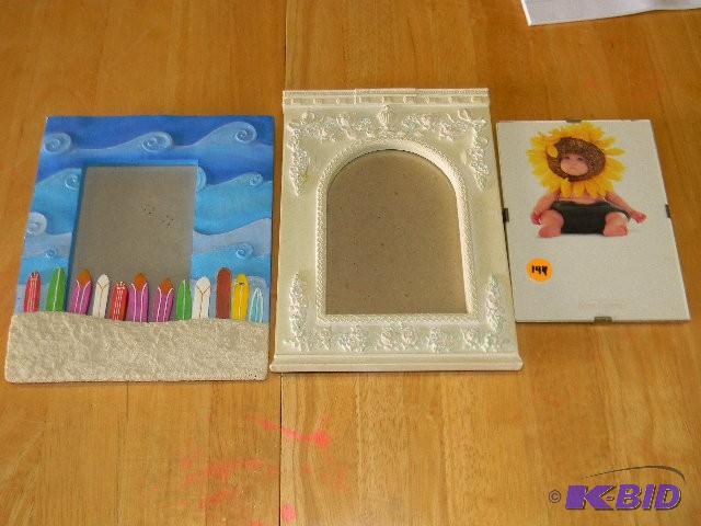 Lot of 3 picture frames...