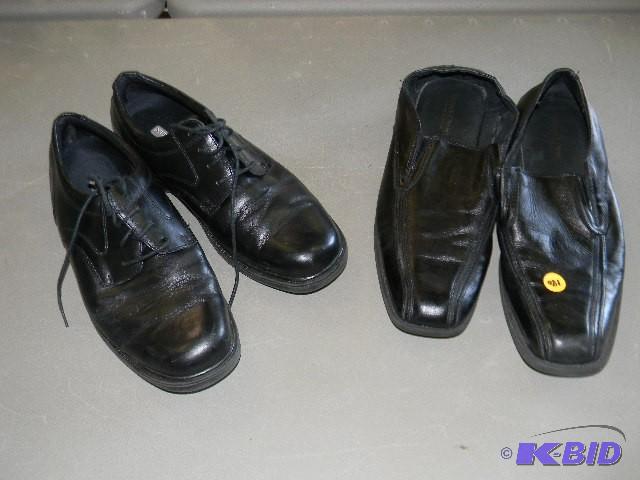 Two pairs of mens dress shoes - Do...