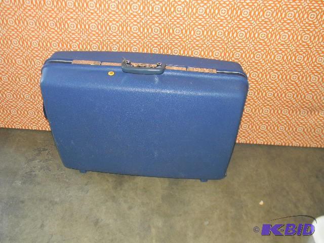 Large Samsonite hard suitcase...