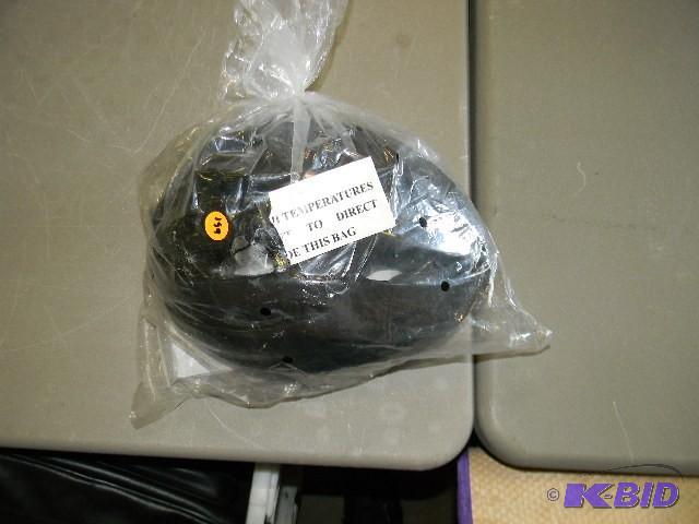Black bike helmet - NEW...