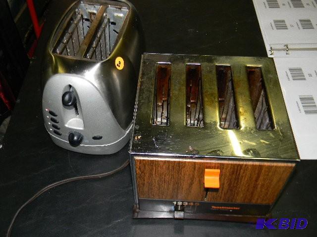 Lot of 2 toasters - Oyster 2-slice ...