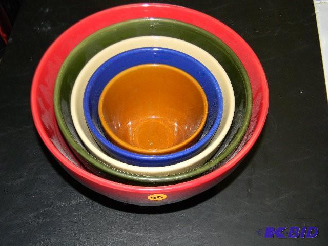Lot of 5 bowls...