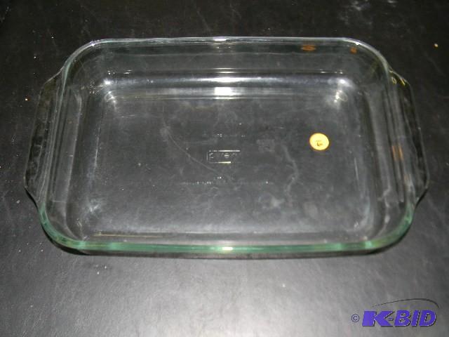 Pyrex cake pan...