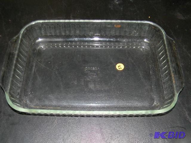 Pyrex cake pan...