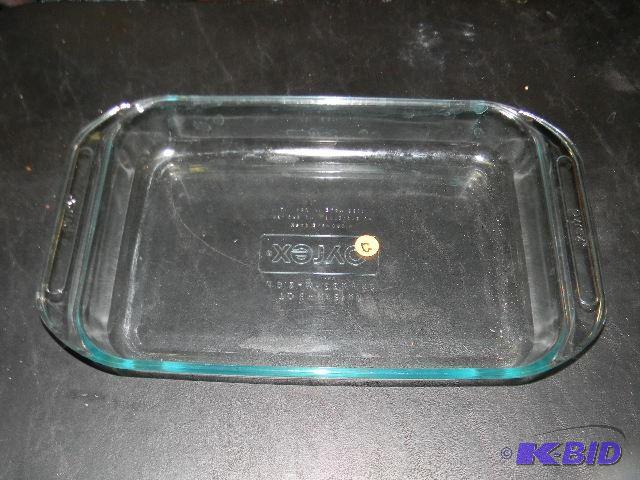 Pyrex cake pan...