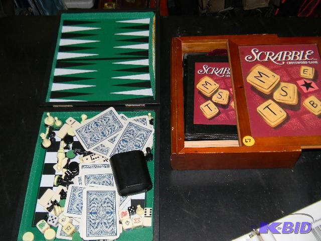 Lot of 2 games - Scrabble and a cas...