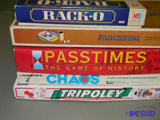 Lot of 5 games - Rack-o, Parcheesi,...
