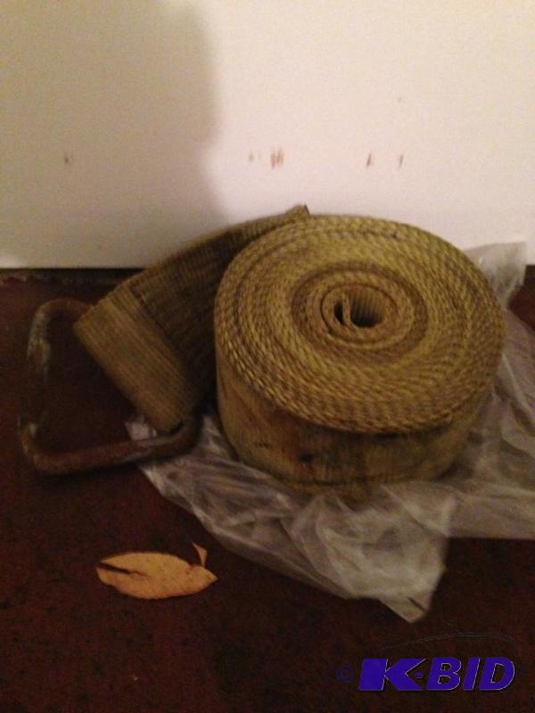 lot 21 image: 1 strap triangle end approx 30ft X ...