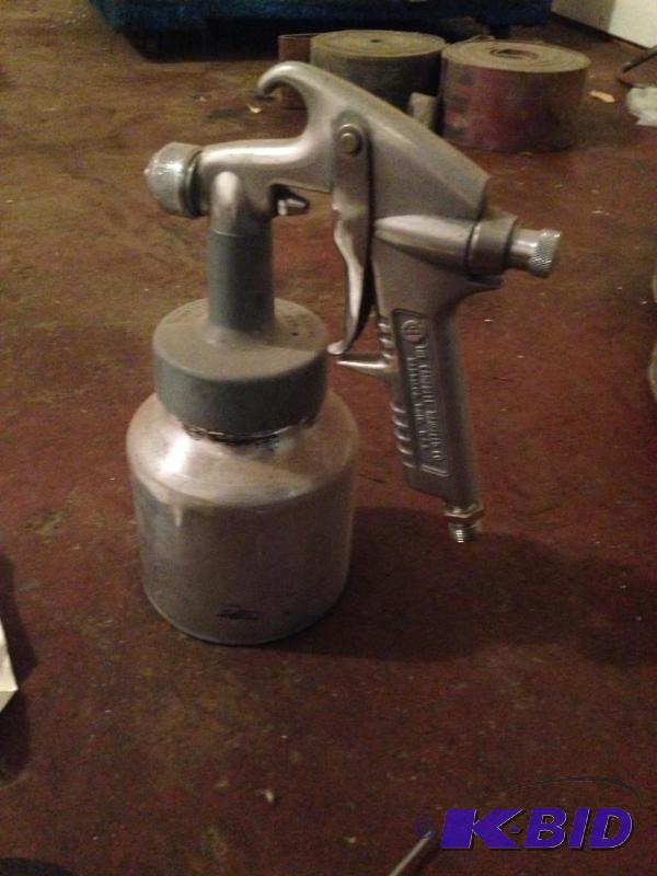 lot 23 image: Paint Sprayer With parts and books...