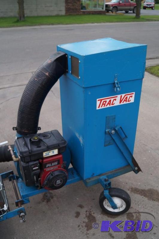 lot 2 image: Trac Vac