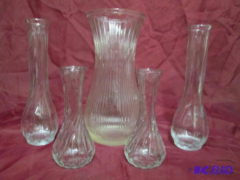 Nice lot of various sized flower va...