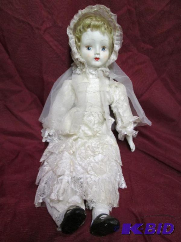 Vintage porcelain bride doll. Mint ...