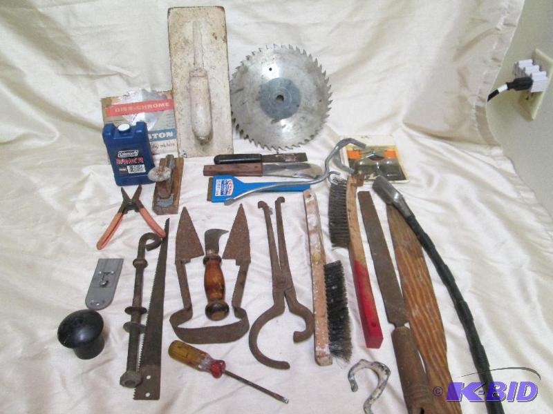 Lot of miscellaneous hand tools....