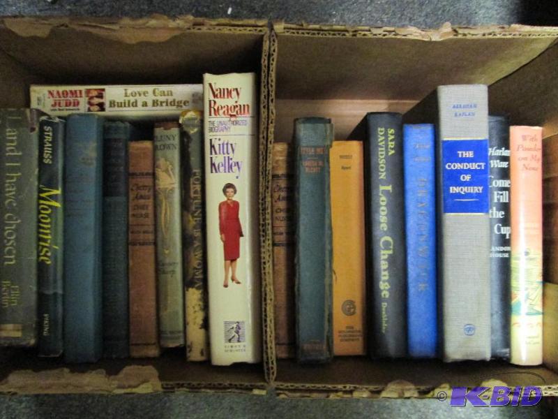 Lot of approximately 16 vintage boo...