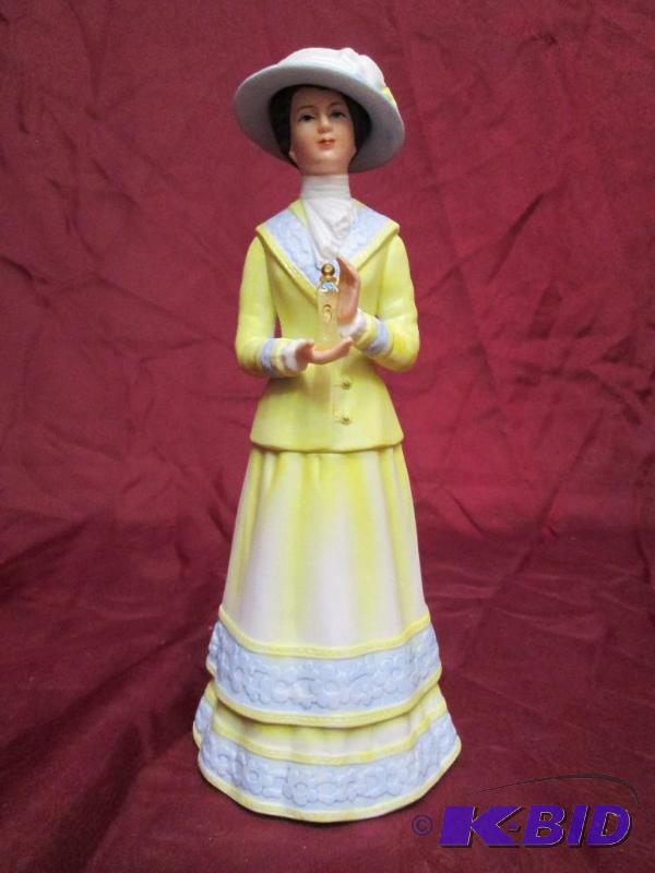 1980 Albee Award figure from Avon. ...