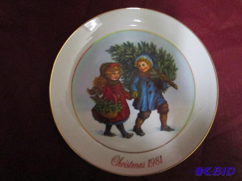 Sharing the Christmas Spirit. Avo...