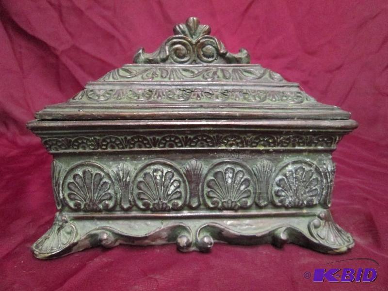 Very nice oriental look wooden trin...