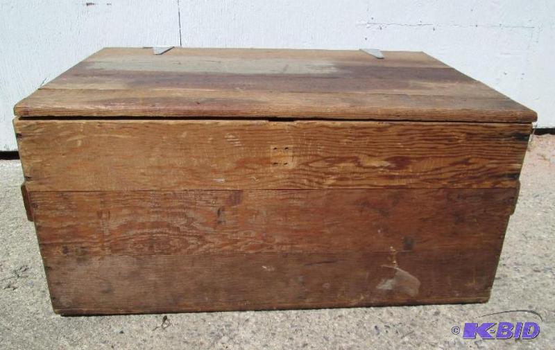 Vintage shipping crate stamped Minn...