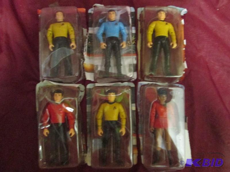 lot 10 image: Lot of 6 Star Trek figures. All in ...