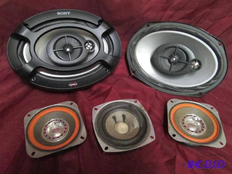 lot 80 image: Lot of 5 miscellaneous speakers....