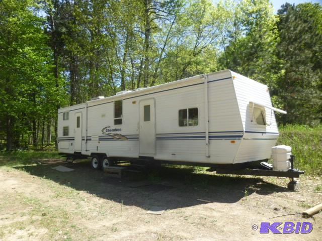 2001 Forest River Cherokee 37 Trav...