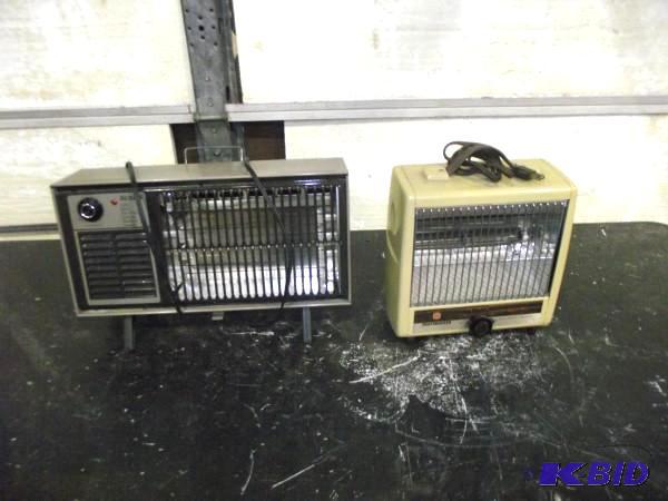 lot 64 image: (2) Electric Heaters...