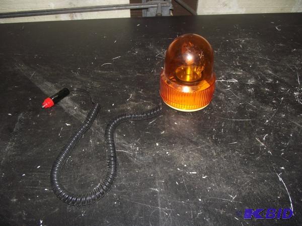 lot 75 image: 12 Volt Beacon   Extendable cord  T...