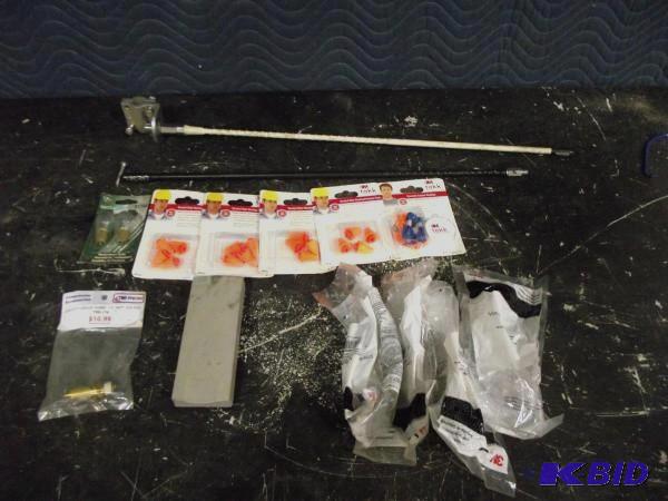 lot 95 image: Assortment Of Safety Items   (4) Sa...