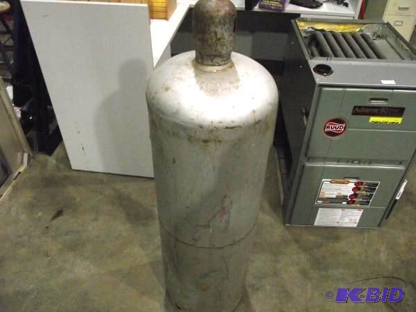 lot 39 image: 100 lb Propane Cylinder   Includes ...