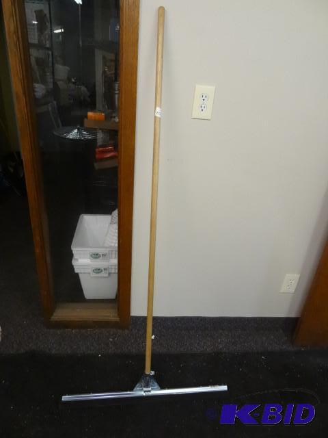 New 30 in Squeegee...
